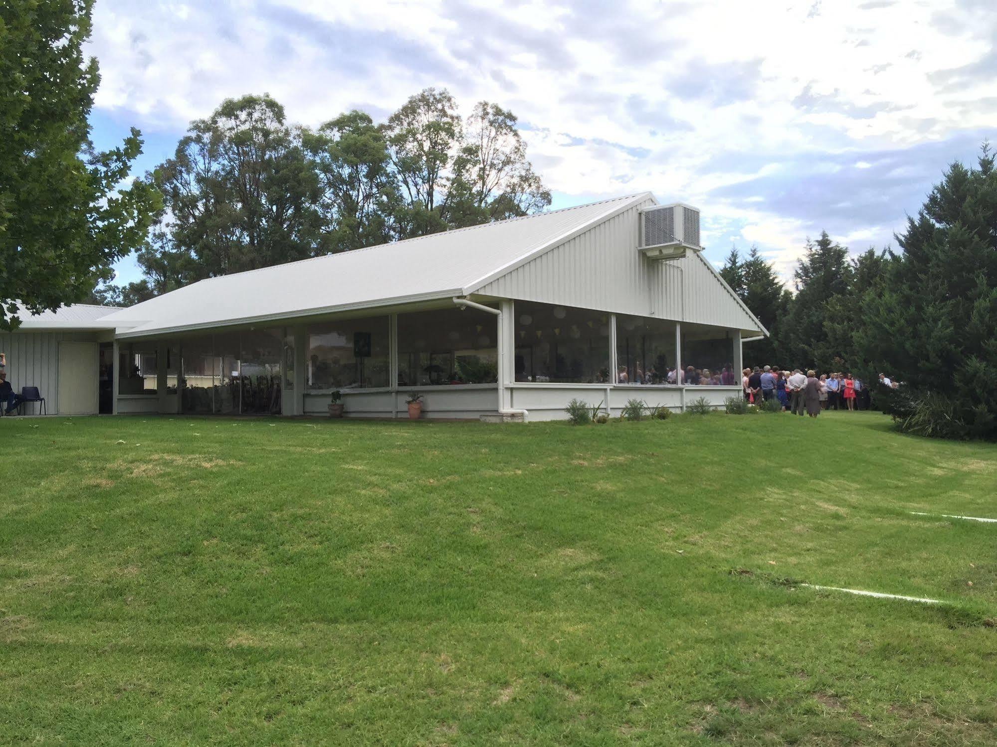קונאבאראבן Warrumbungles Mountain Motel מראה חיצוני תמונה